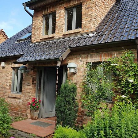 Grosse Wohnung / Haushaelfte In Peetzig Am See 安格尔明德 外观 照片