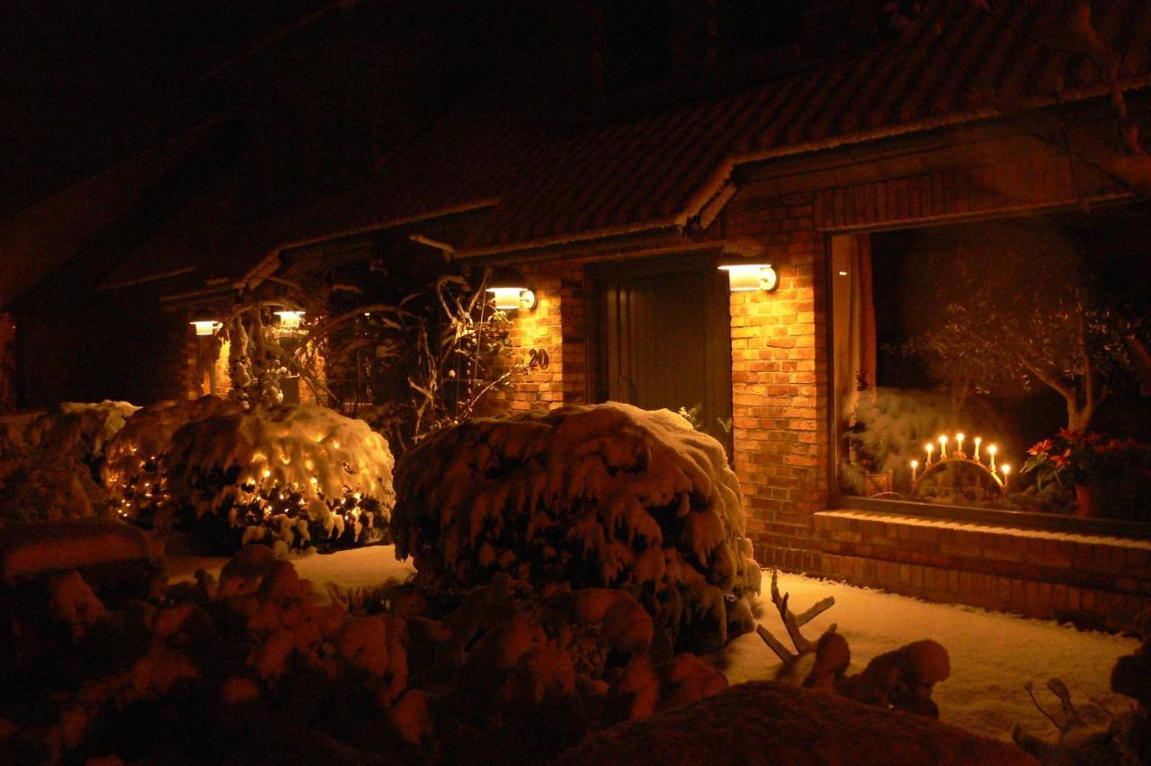 Grosse Wohnung / Haushaelfte In Peetzig Am See 安格尔明德 外观 照片